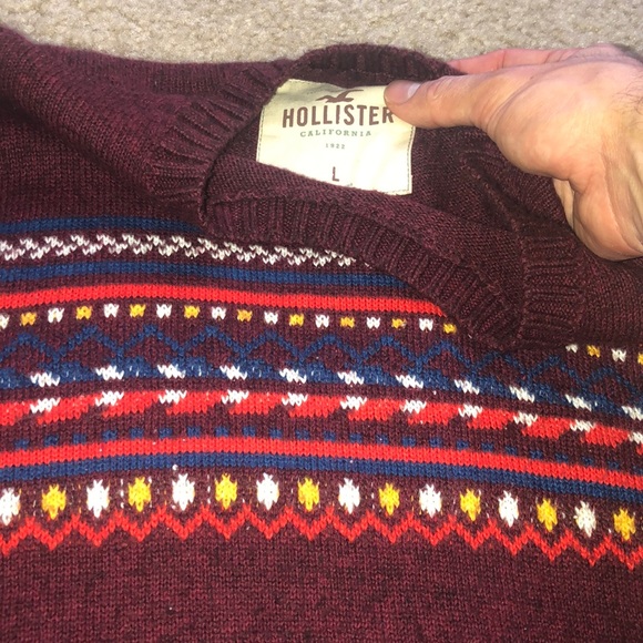 Hollister sweater - Picture 2 of 3